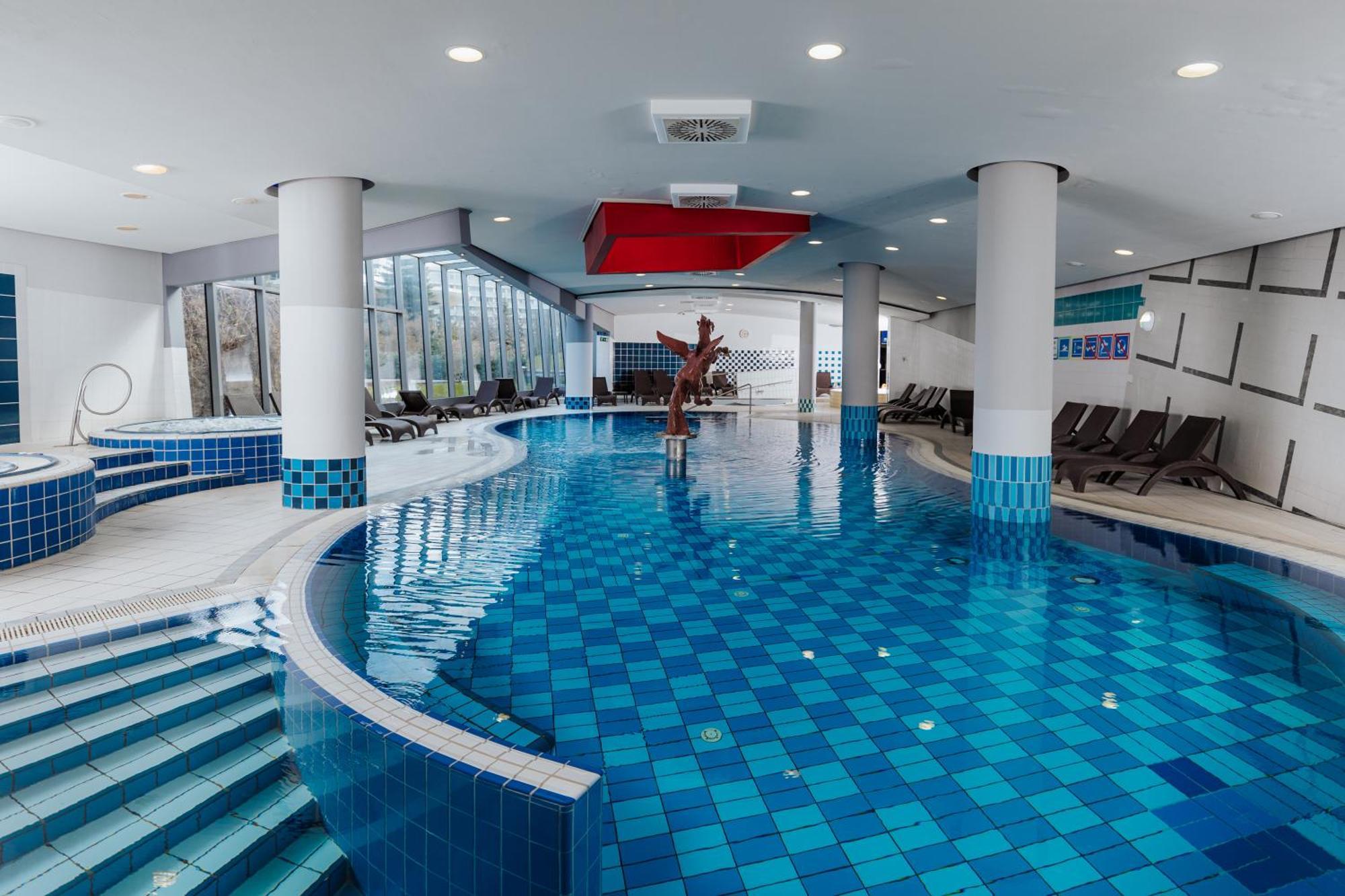 Hotel Zagreb - Health & Beauty โรกัชกา สลาทินา ภายนอก รูปภาพ