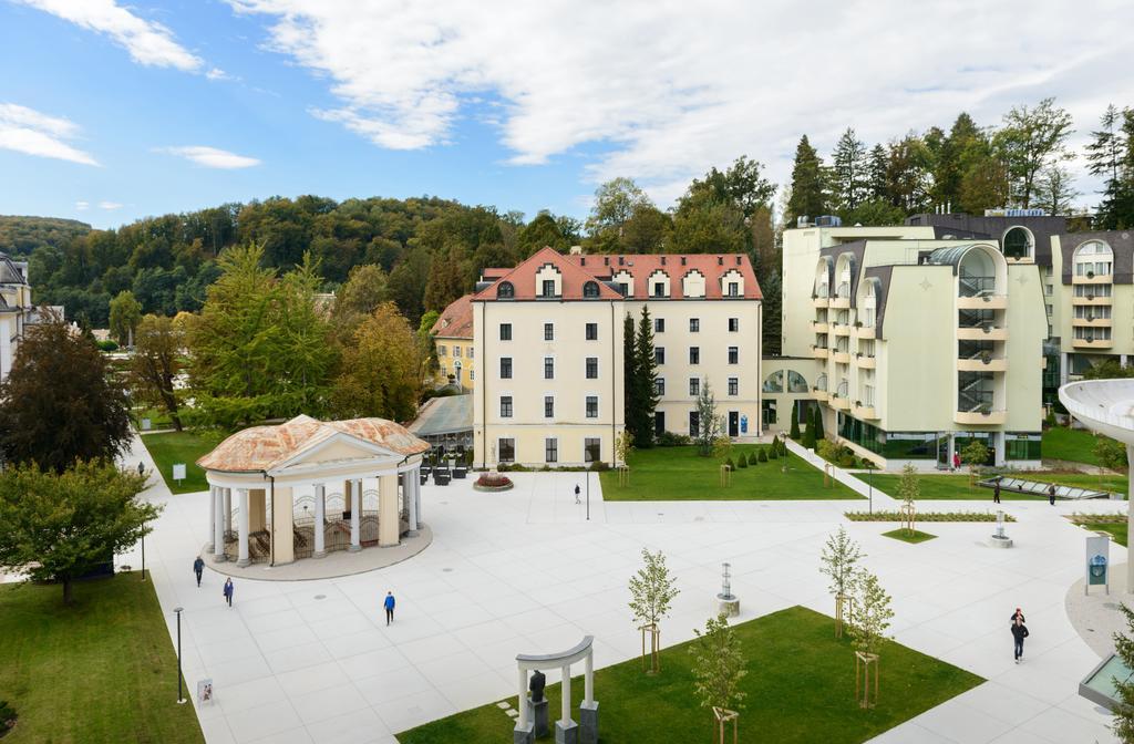 Hotel Zagreb - Health & Beauty โรกัชกา สลาทินา ภายนอก รูปภาพ