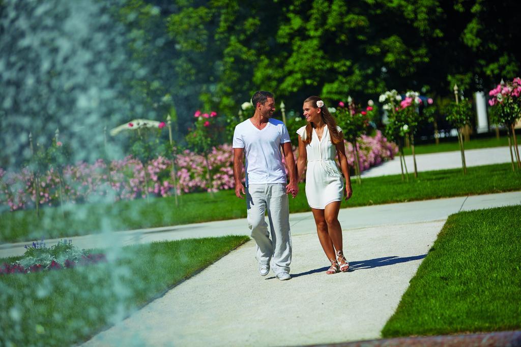 Hotel Zagreb - Health & Beauty โรกัชกา สลาทินา ภายนอก รูปภาพ