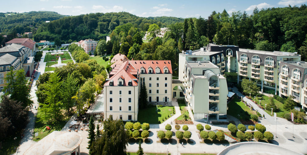 Hotel Zagreb - Health & Beauty โรกัชกา สลาทินา ภายนอก รูปภาพ