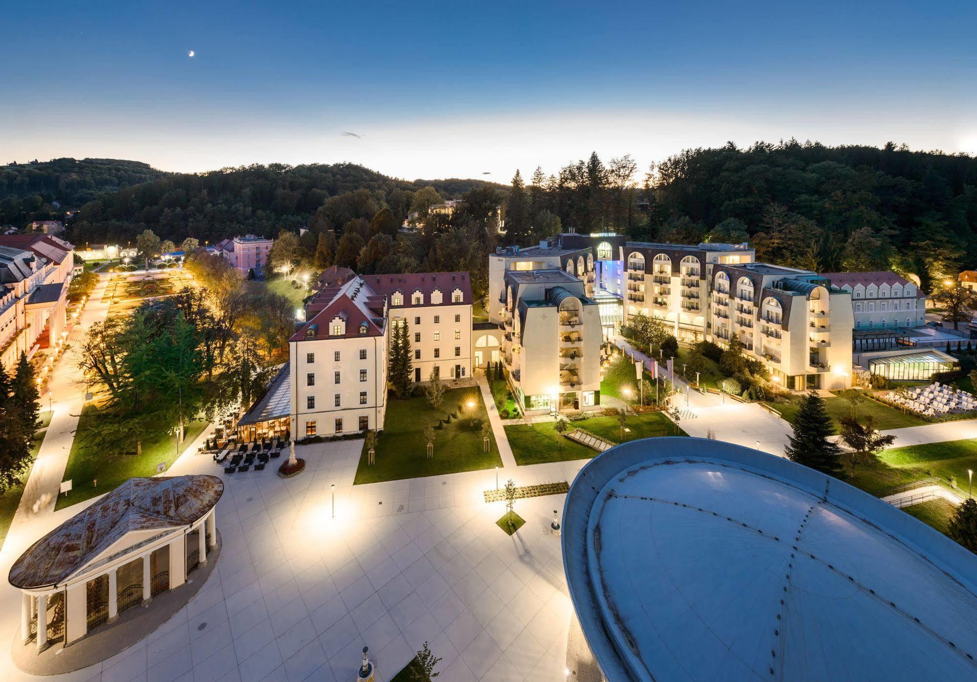 Hotel Zagreb - Health & Beauty โรกัชกา สลาทินา ภายนอก รูปภาพ